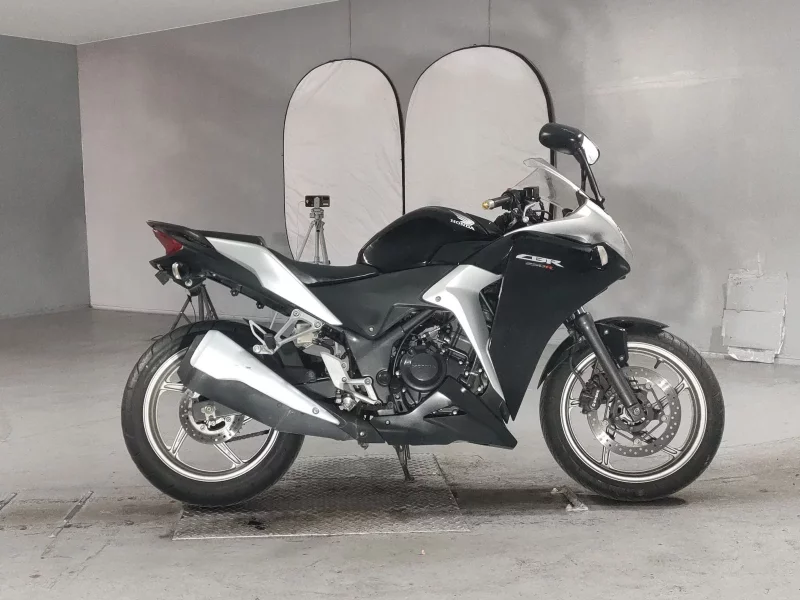 Honda CBR250R