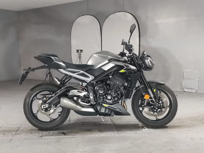 Triumph  STREET TRIPLE R лот № 5057 оценка 5  с аукциона в Японии