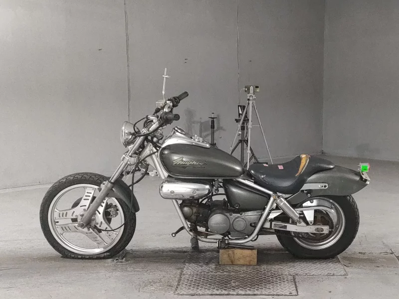 Honda MAGNA 50