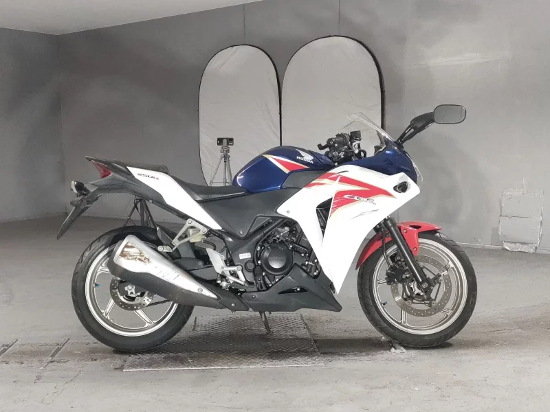Honda CBR250R