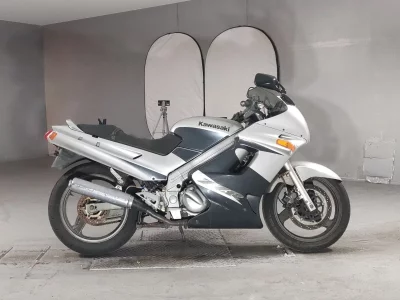 Kawasaki ZZR250