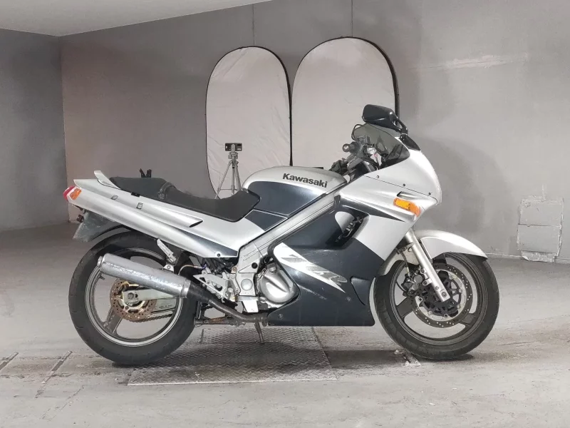 Kawasaki ZZR250