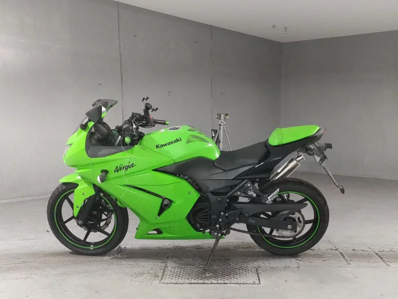 Kawasaki NINJA250R