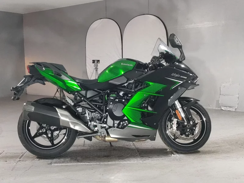 Kawasaki Ninja H2 SX SE лот № 5142 оценка 4.5  с аукциона в Японии