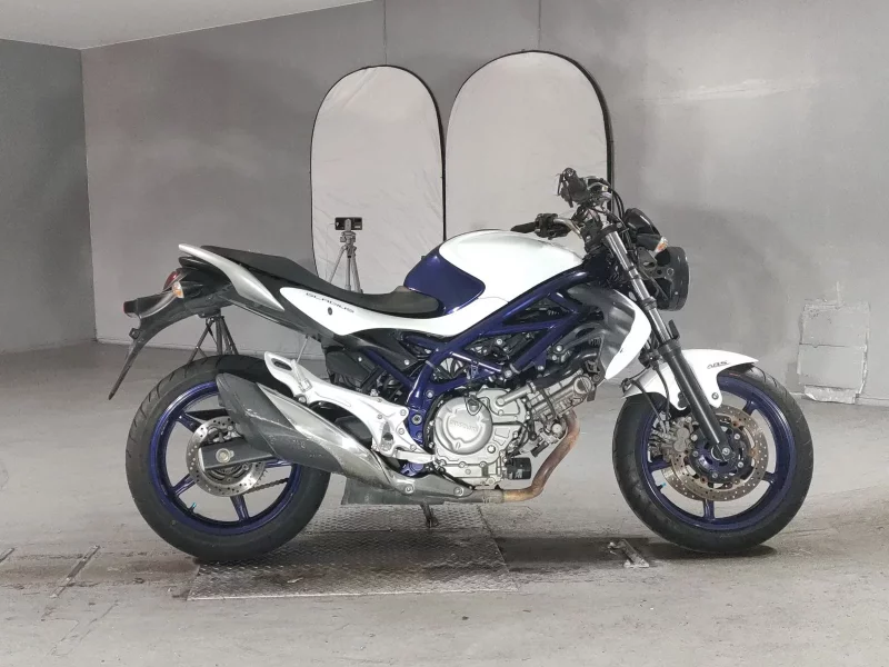 Suzuki GLADIUS400