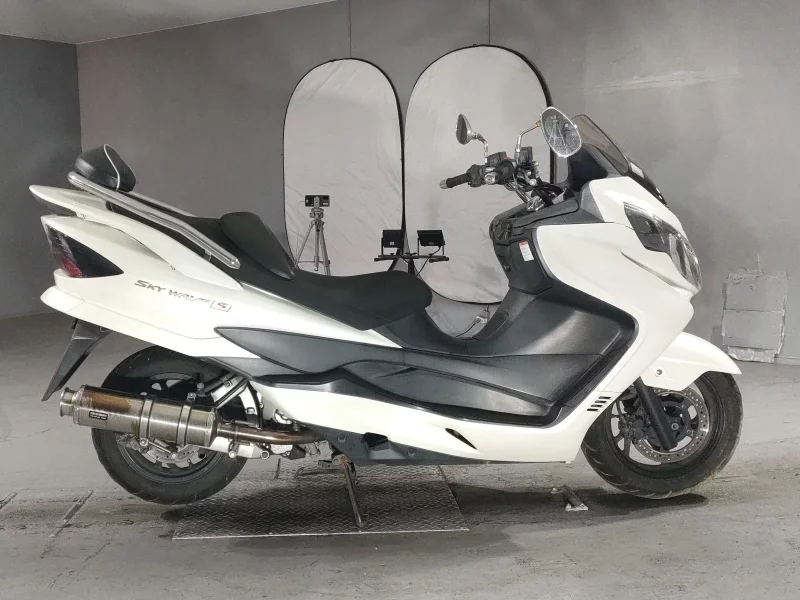 Suzuki SKYWAVE 250S