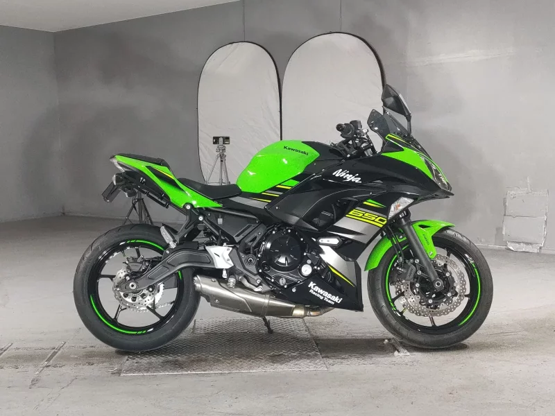 Kawasaki NINJA650 лот № 5339 оценка 5  с аукциона в Японии
