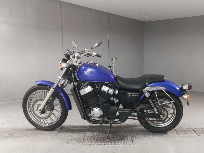 Honda VT750S