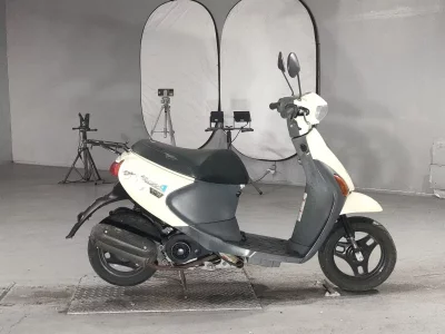 Suzuki LET S4