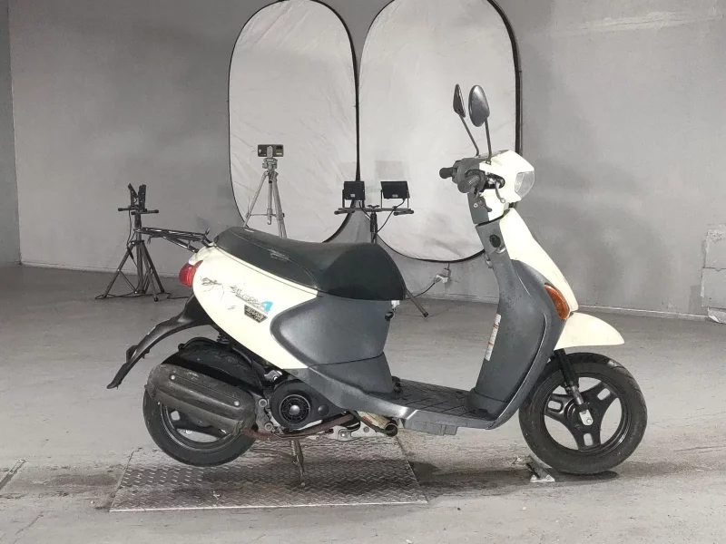 Suzuki LET S4