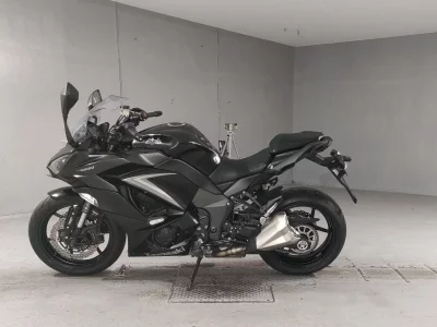 Kawasaki NINJA1000 лот № 5469 оценка 4  с аукциона в Японии 2