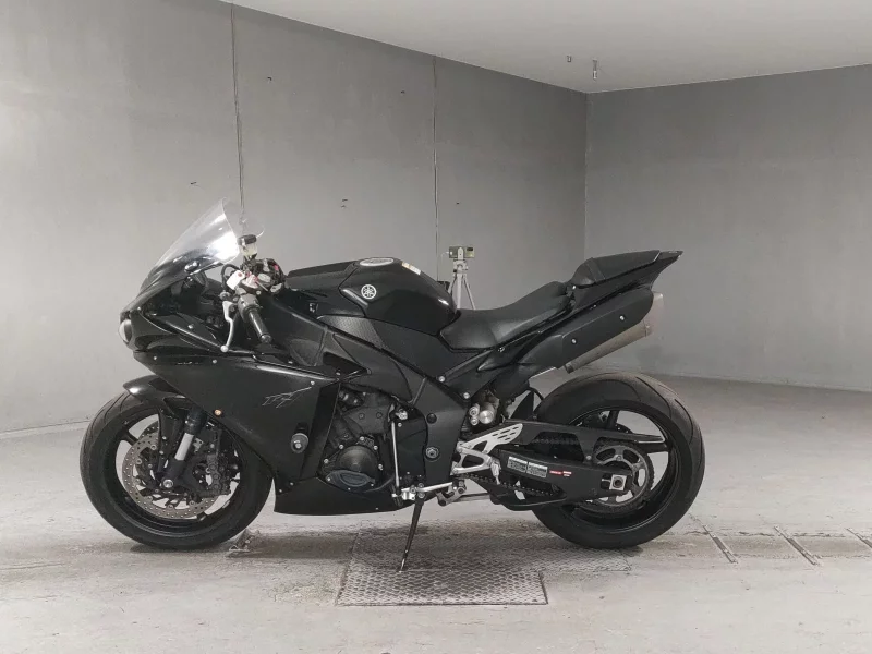 Yamaha YZF-R1