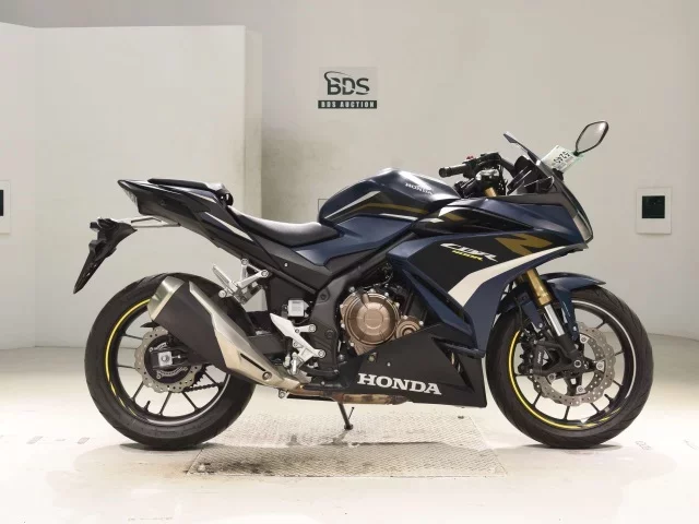 Honda CBR400R-2 лот № 5240 оценка 6  с аукциона в Японии