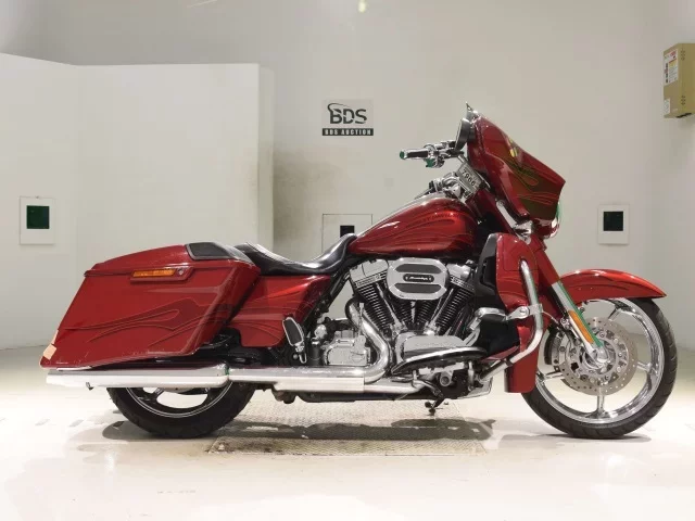 Harley-Davidson HARLEY FLHXSE1800CVO