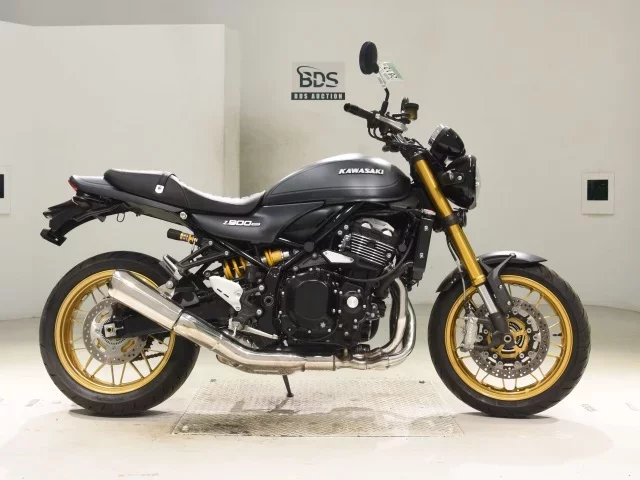 Kawasaki Z900RS SE лот № 2612 оценка 5  с аукциона в Японии
