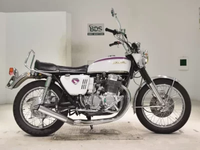 Honda CB750 2021