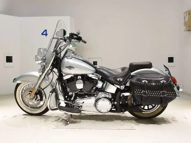 Harley-Davidson HARLEY FLSTC1580