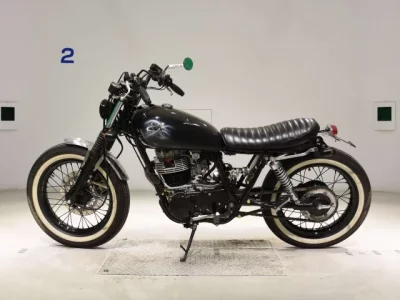 Yamaha SR400-3  с аукциона в Японии