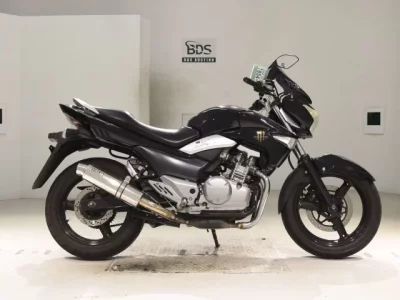 Suzuki GSR250  с аукциона в Японии