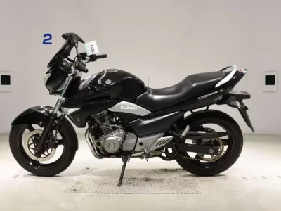 Suzuki GSR250  с аукциона в Японии