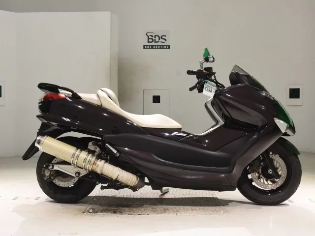 Yamaha MAJESTY 250-4 лот № 5298 оценка 4  с аукциона в Японии