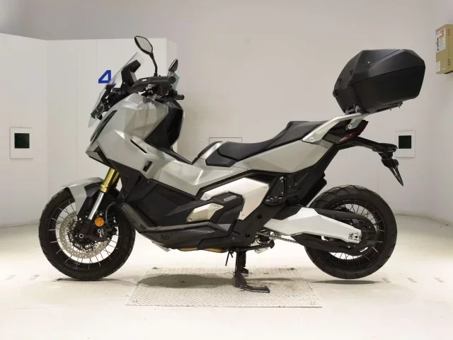 Honda X-ADV750-2