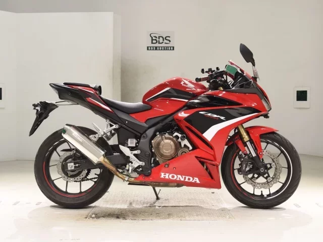 Honda CBR400R-2 лот № 2964 оценка 5  с аукциона в Японии
