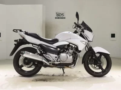 Suzuki GSR250  с аукциона в Японии