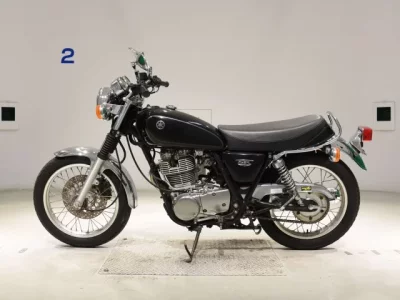Yamaha SR400-4  с аукциона в Японии