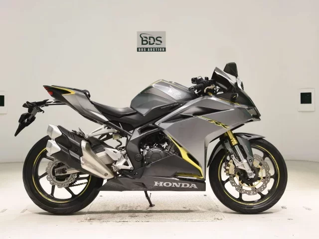 Honda CBR250RR-2A лот № 0201 оценка 4  с аукциона в Японии