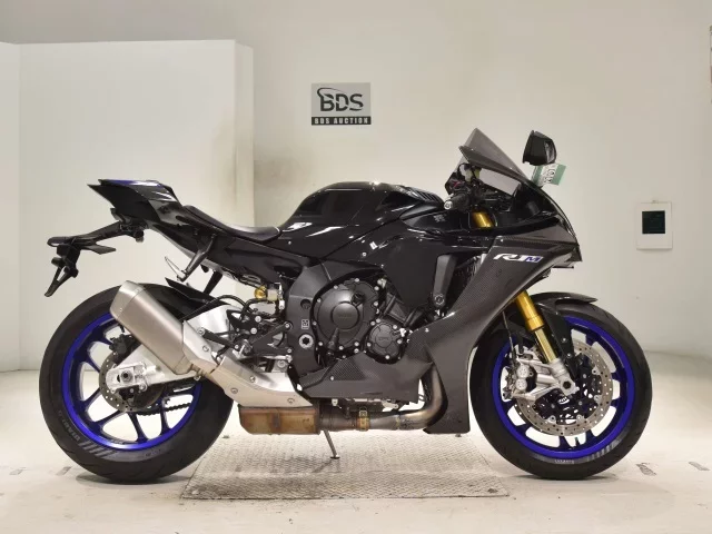 Yamaha YZF-R1M лот № 2707 оценка 6  с аукциона в Японии