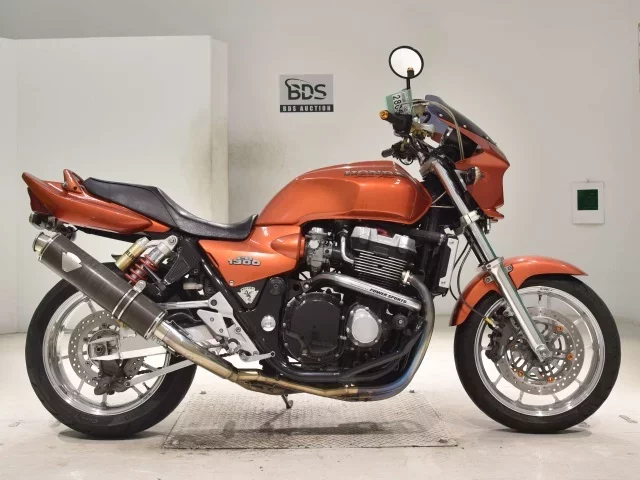 Honda CB1300SF лот № 2806 оценка 4  с аукциона в Японии