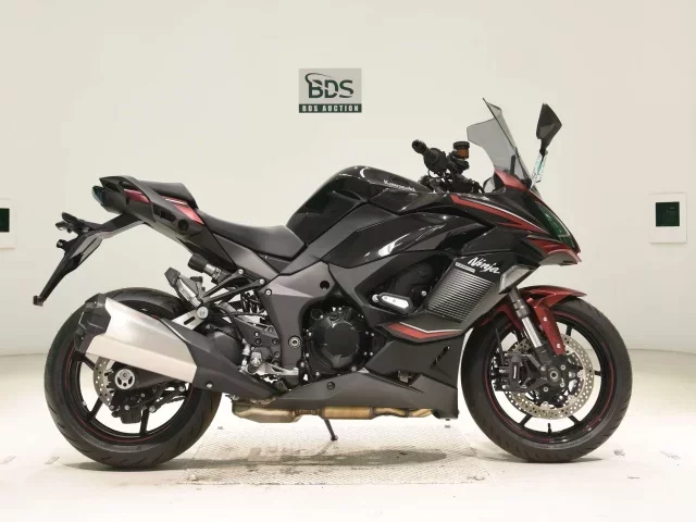 Kawasaki NINJA1000SX лот № 7811 оценка 6  с аукциона в Японии