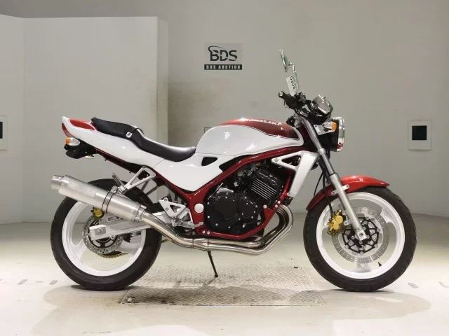 Kawasaki BALIUS250 лот № 0304 оценка 4  с аукциона в Японии