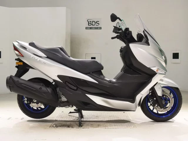 Suzuki BURGMAN 400A лот № 5371 оценка 6  с аукциона в Японии