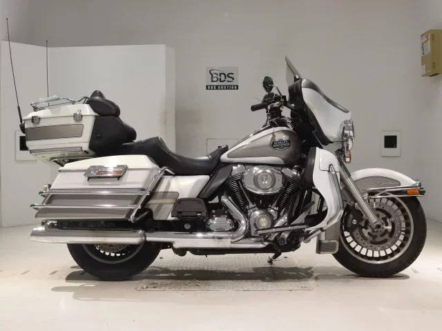Harley-Davidson HARLEY FLHTCU1580 лот № 2689 оценка 4  с аукциона в Японии