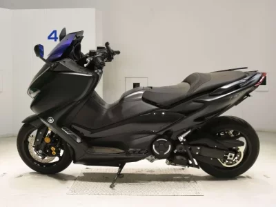 Yamaha T-MAX560T лот № 2677 оценка 6  с аукциона в Японии 2