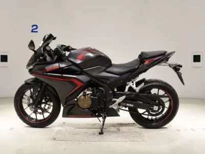 Honda CBR400R-2 лот № 5059 оценка 5  с аукциона в Японии 2