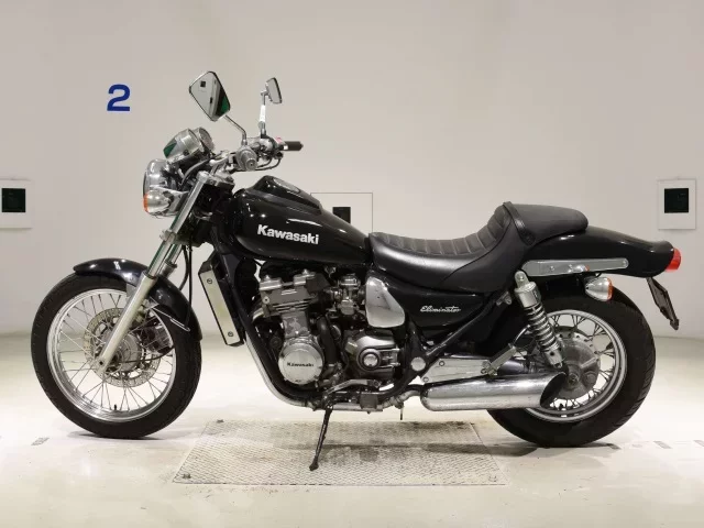 Kawasaki ELIMINATOR 400-2