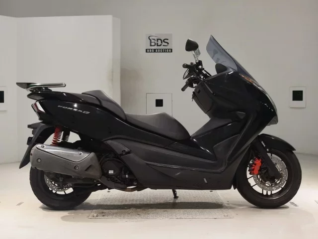 Honda FORZA лот № 0475 оценка 4  с аукциона в Японии