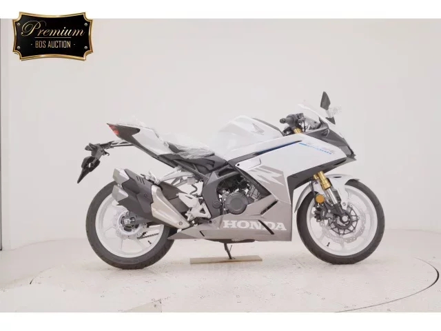 Honda CBR250RR-2A лот № 7536 оценка 9  с аукциона в Японии