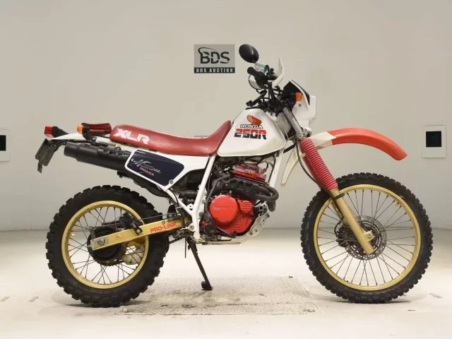Honda XLR250R-1 лот № 2785 оценка 4  с аукциона в Японии