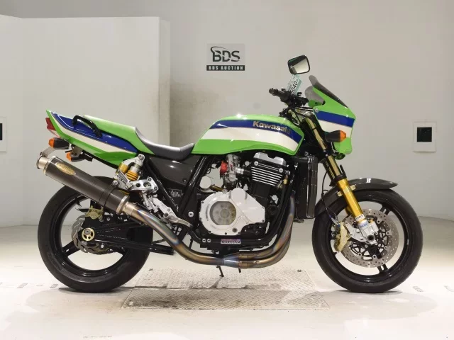 Kawasaki ZRX1100 лот № 5040 оценка 4  с аукциона в Японии