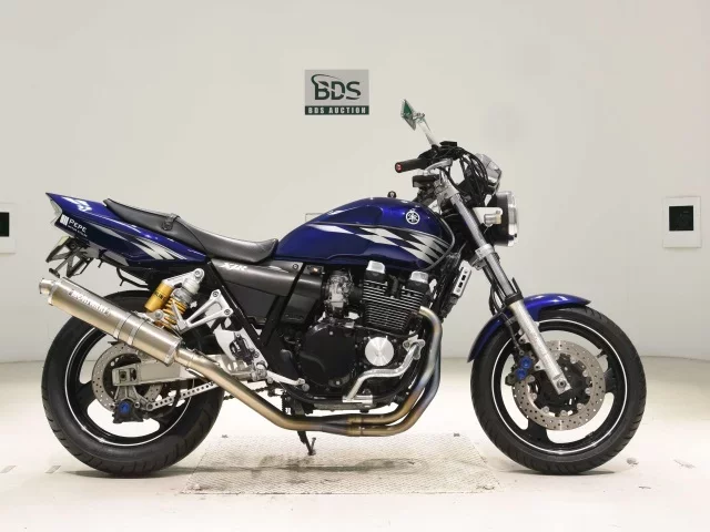 Yamaha XJR400R-3 лот № 7925 оценка 4  с аукциона в Японии