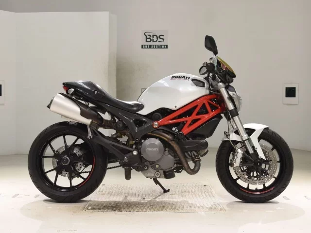 Ducati  MONSTER 796 ABS лот № 5163 оценка 4  с аукциона в Японии