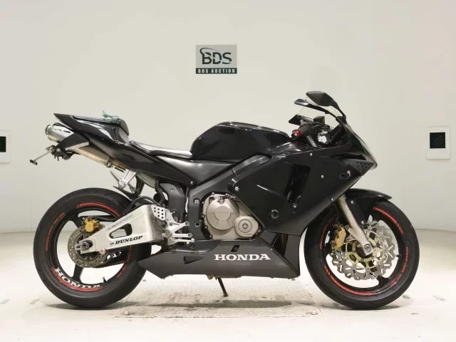 Honda CBR600RR лот № 7766 оценка 4  с аукциона в Японии