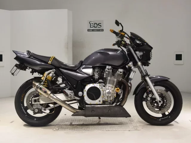 Yamaha XJR1300 лот № 0226 оценка 4  с аукциона в Японии