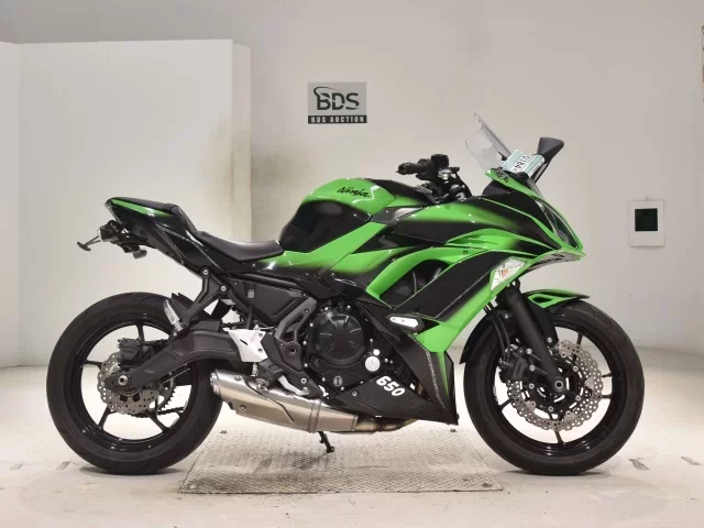 Kawasaki NINJA650A лот № 0184 оценка 4  с аукциона в Японии