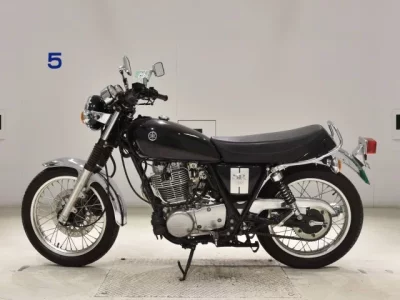 Yamaha SR400-5 лот № 2614 оценка 5  с аукциона в Японии 2