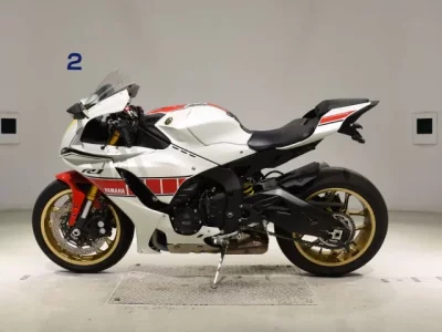 Yamaha YZF-R1  с аукциона в Японии